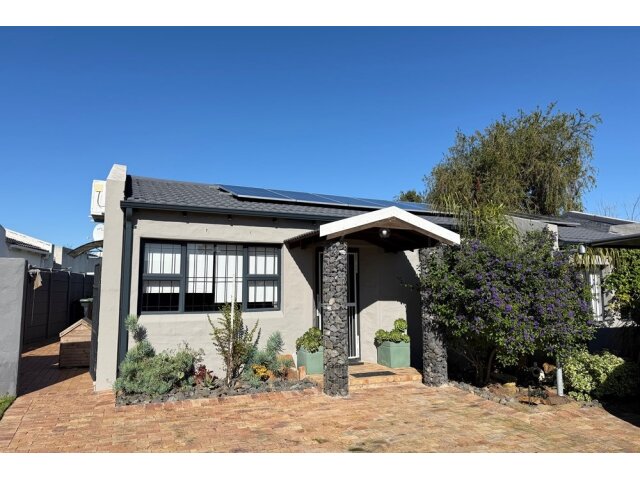 <!--[if BLOCK]><![endif]--> 27 S Fernwood, Edgemead, Goodwood <!--[if ENDBLOCK]><![endif]-->